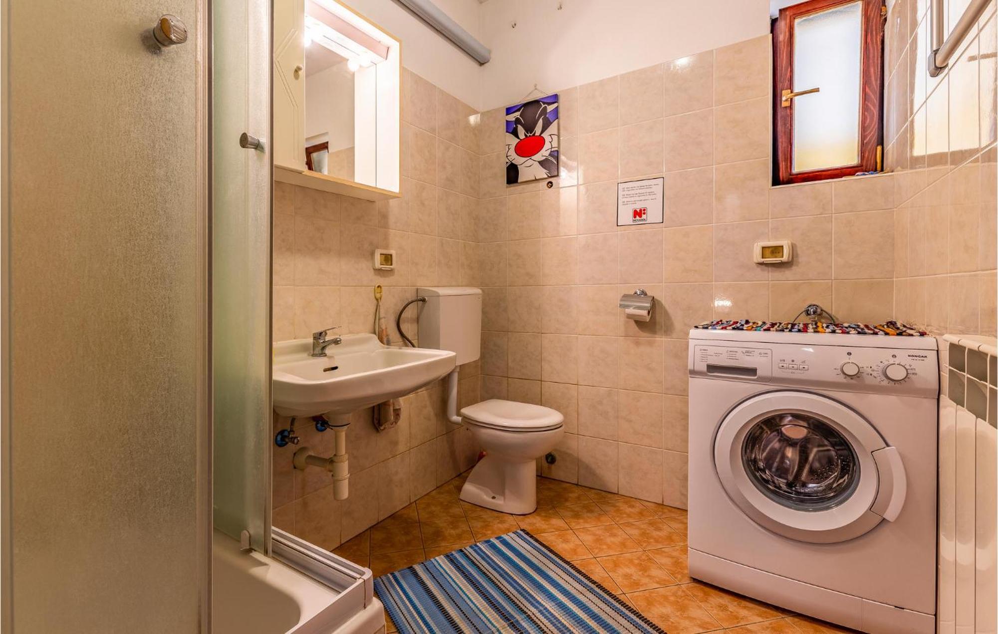Gorgeous Apartment In Pula With Kitchen Buitenkant foto