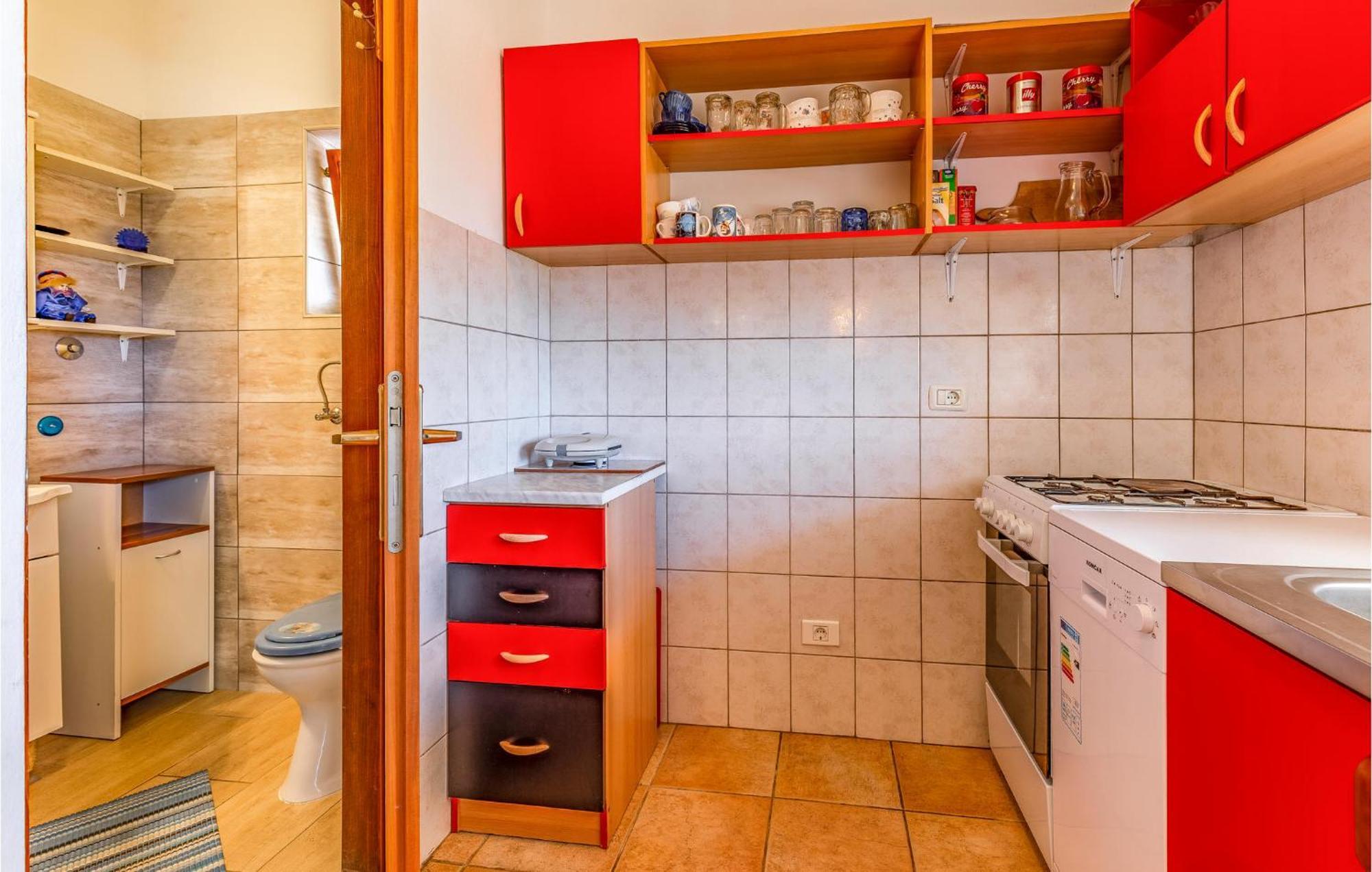 Gorgeous Apartment In Pula With Kitchen Buitenkant foto